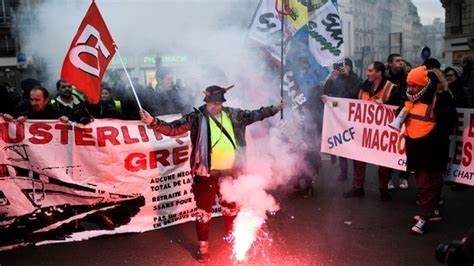 Más de un millón de franceses protestan por controversial reforma a