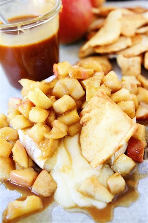 Baked Brie With Apples Recipe