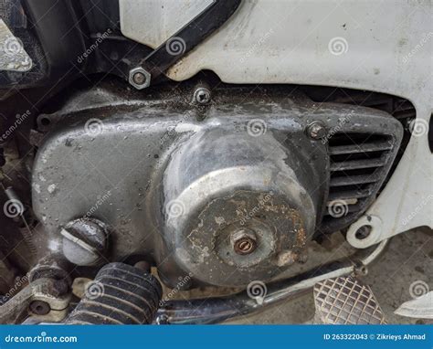 Old Honda Motorcycle Engine Stock Image - Image of vehicle, machine ...