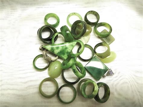 Украшения из натурального нефрита | Decor, Napkin rings, Home decor