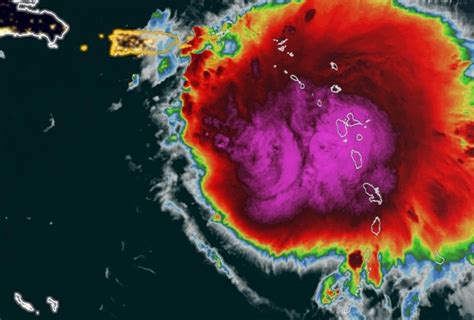 El huracán Fiona deja en Bermudas a gran parte de la población sin luz