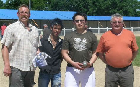 Pétanque 32 doublettes au concours de l ASL Le Télégramme