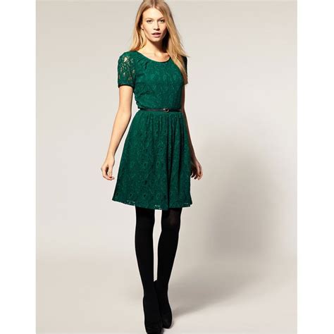 Mes Envies Chez Asos La Robe Verte Sapin En Dentelle Asos 67 Euros