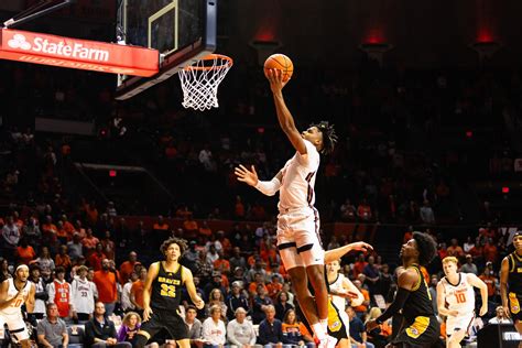 No. 25 Illinois menʼs basketball gets off to strong start with 116-65 ...