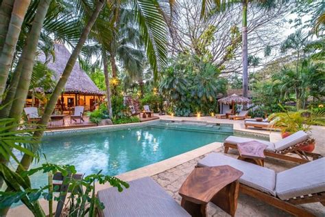 The 4 Best Standard Hotels in Tamarindo | kimkim