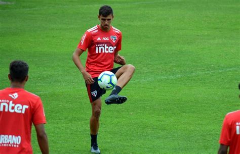 Spnet Ap S Perder Zagueiro Em S O Paulo Muda Padr O De