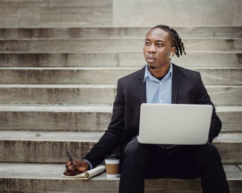 MBA Career Prospect: Do Graduates Earn More Than Non-MBA Grads? 