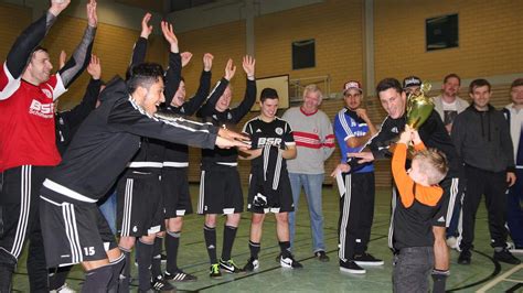 Der SV Breinig Schafft Den Titel Hattrick Aachener Zeitung