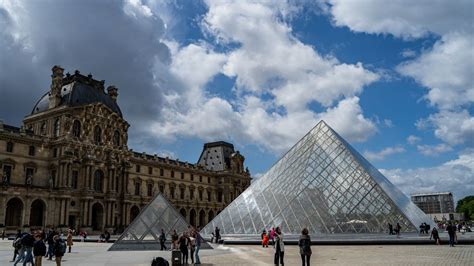 Le Mus E Du Louvre Accueille Des Uvres Ukrainiennes Pour Les Prot Ger