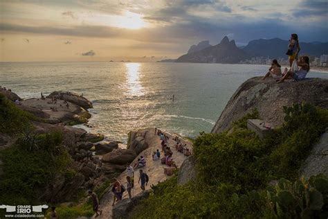 Por Do Sol Na Pedra Do Arpoador Sunset In Arpoador Rocky Rio De