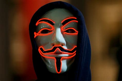 Anonymous declara la guerra al ISIS tras los atentados de París