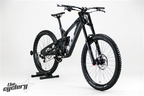 Gt Fury Expert Carbon Downhill Bike The Cyclery