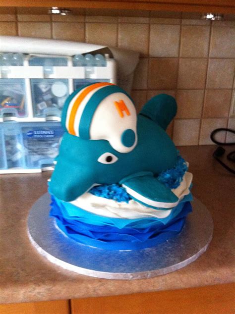 Miami Dolphin Cake