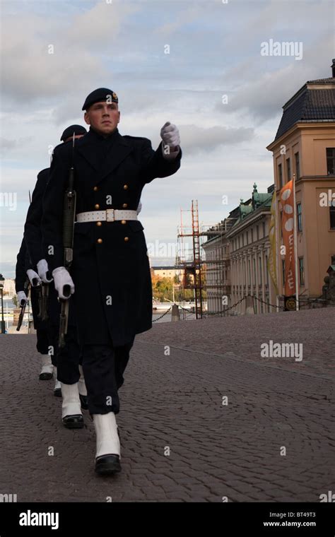 Uniformed and armed guards at the Royal Palace of Stockholm Sweden ...