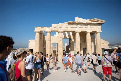 Athen Akropolis Guided Walking Tour Plaka Audio Tour Getyourguide