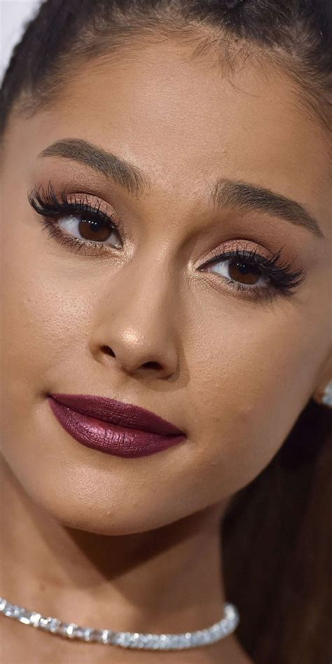 Ariana Grande Eye Color