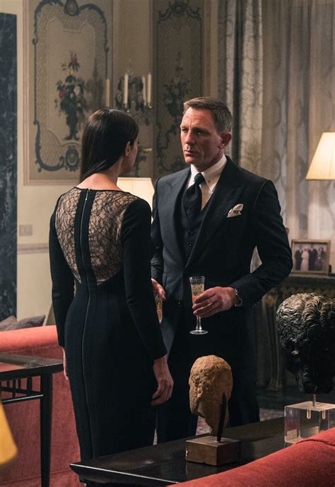 Monica Bellucci & Daniel Craig - Spectre (2015) | James bond style, Daniel craig spectre, James ...