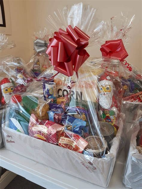 We made 5,000 Christmas Hampers! » Oasis UK