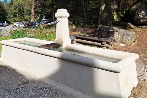 Restaurata La Fontana Del Pian Delle Gorre