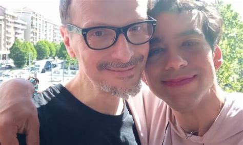 Coppia Gay Denuncia Aggressione Omofoba Minacciati Di Morte Per Strada A Torino