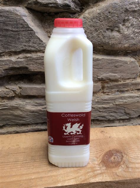 Cotteswold Welsh Skimmed Milk 1 Litre Siop Y Pentre