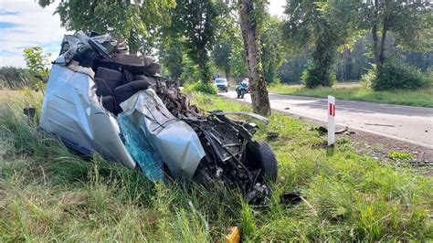 Tragiczny Wypadek Niedaleko Cz Uchowa Nie Yje Kierowca