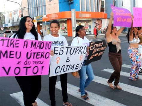 G1 Dezenas De Mulheres Protestam Contra Cultura Do Estupro Em Teresina Notícias Em Piauí