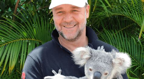 Russell Crowe Wraps Thor Filming Loved Zeus Ing Around Inside