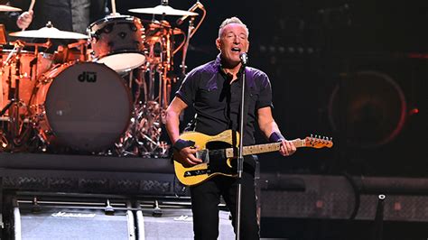 Bruce Springsteen Postpones Remaining 2023 Tour Dates – KSAN-FM