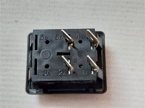 Arcolectric C1353al Illuminated Green Rocker Switch - Aeliya Marine