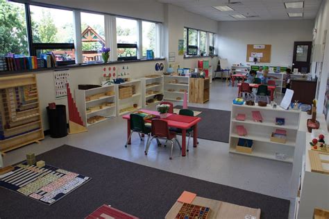 Montessori Room Montessori Classroom Preschool Classroom Setup Montessori Environment