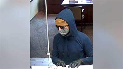 Police Searching For Masked Suspect In Athens Bank Robbery Fox 5 Atlanta