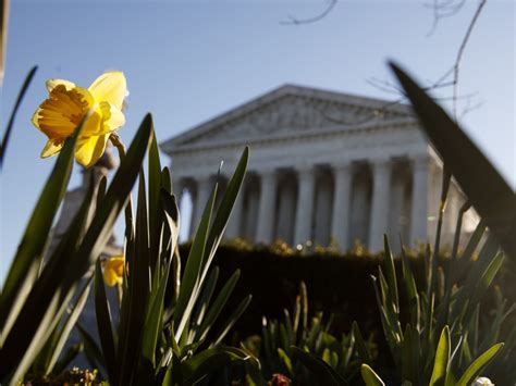 Supreme Court Halts Execution Of ‘texas 7 Inmate Denied Buddhist