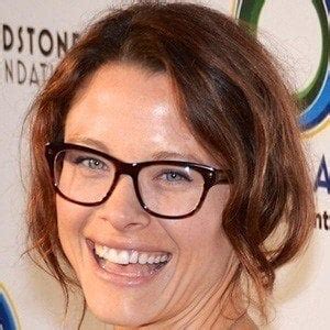 Scottie Thompson (TV Actress) - Age, Family, Bio | Famous Birthdays