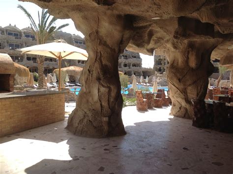 Caves Beach Resort – Elegant Tours