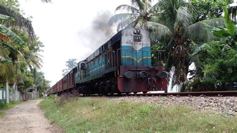 Sri Lanka Railway M4 747 Kelani Train No50 Leaving Weligama Railway