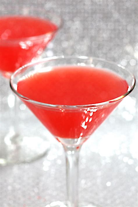 Pomegranate Martini Cocktail Recipe Mix That Drink