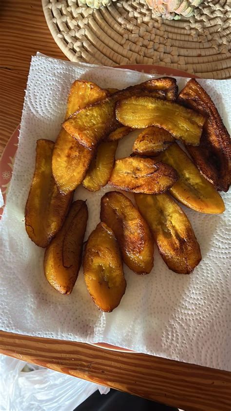 Fried plantain🇯🇲🇯🇲 | Haitian food recipes, Jamacian food, Carribean food