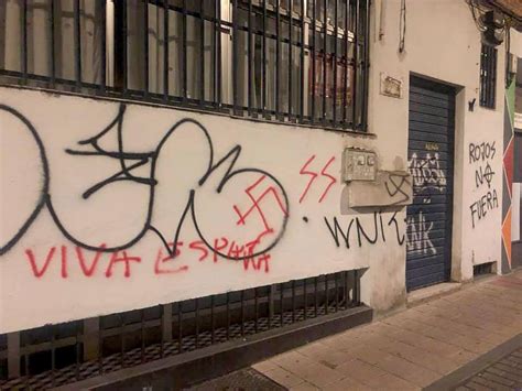 Impiden Al Autor De Las Pintadas Nazis En El Ateneo Republicano De