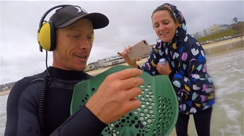 Chasing GOLD Storm Treasures Found 3 Diamond Rings Bondi Beach Owners