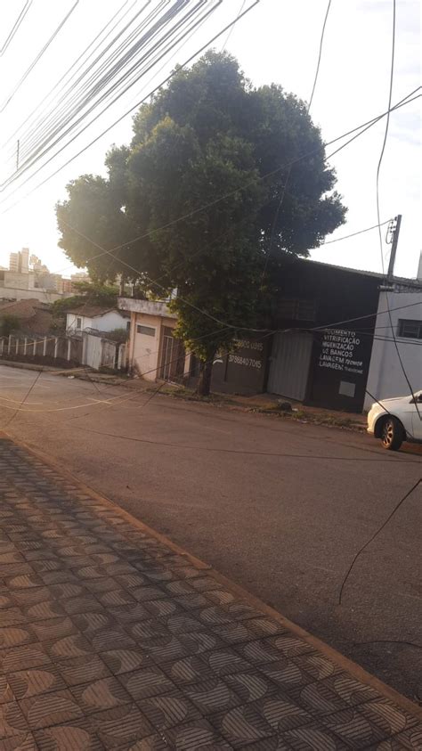 Caminh O Danifica Fia O No Bairro Porto Velho Em Divin Polis Portal Mpa