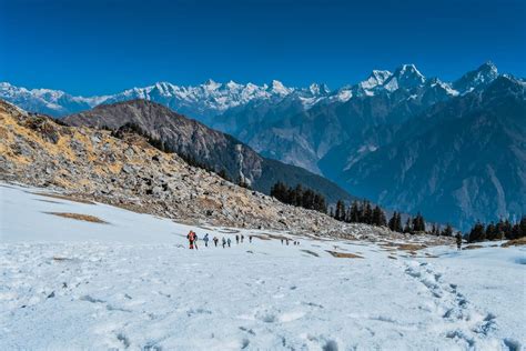 Top 10 Famous Trekking Places in Uttarakhand