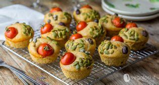 Muffin Salati Vegan Con Hummus Di Ceci Alle Erbe Vegolosi It