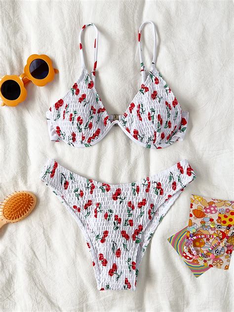 SHEIN Swim Mod Bañador bikini con aro al azar con estampado de cereza Smocked Moda de Mujer