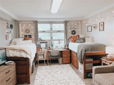 Pin By Stella Jackson On Dorm Dorm Room Layouts College Dorm Room