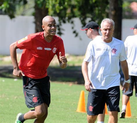 A razão de ser do Flamengo é conquistar vitórias diz Paulo Pelaipe