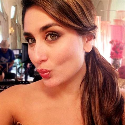 Kareena Kapoor Khans Selfie With A Pout Candid Photos Kareena