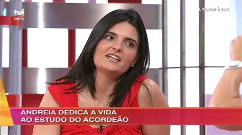 Andreia dedica a vida ao acordeão A Tarde é Sua TVI Player