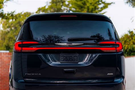 Chrysler Pacifica Adds Awd And A Redesign Debuts In Chicago