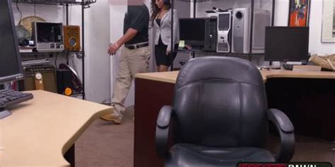 Horny Pawnman Fucks Victoria Banxxx On The Desk In Hardcore Tnaflix